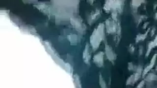 فتاة مكسيكية زنجية بريئة تُلمس بعمق