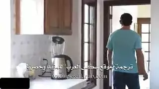 مع اخته الصغير مترجم