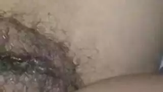 متعة تنفيذية: رئيس يداعب ثديي موظفته الناضجة الكبيرة