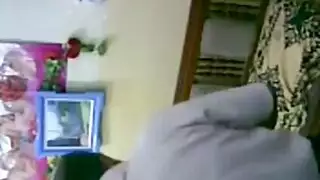 جونيف مع زوجة اخوه