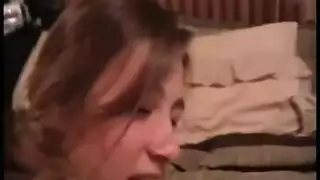 شاب ينيك عشيقته ويقذف بكسها