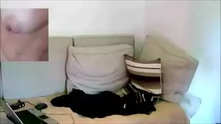 فحص شرجي: القابلة تأخذه في مؤخرتها من مريضها
