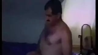 حارسة الشرق الأوسط تحصل على جماع جماعي