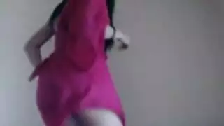 المزيد من الإيلاج العميق والأنات في هذا المقطع الإباحي