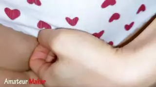 وجهها للأسفل على السجاد: شرجي مع سيدة ممتعة