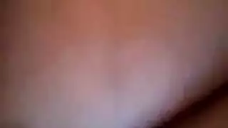 نيج ولد صغير امه
