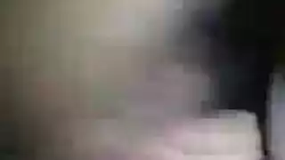صغيرتي الآسيوية زوجين تجر الرجل الثابت