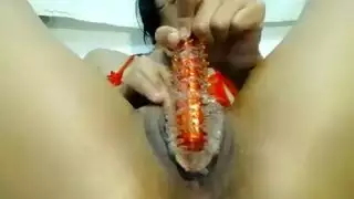 مشهد مص عميق مع فحل أسود