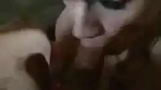 فتاة صغيرة جدآ ذاهبه إلى المدرسه يمسكها ولد ينيكها