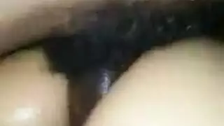 مصرية في الوحل