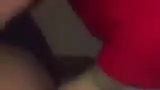 مدلكة عاهرة تخدم العميل بفمها