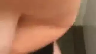 نجمات البورن تبلع بعد جنس جماعي مكثف