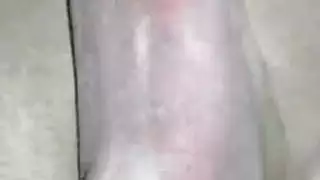 عاهرات صغيرات يستعرضن صورهن الإباحية و مهابلهن