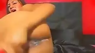 فيديو إباحي لثديي طبيعيين ضخمين من القرية