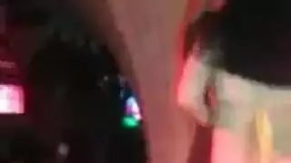 عاهرة صينية مفلسة تأخذ كل السائل المنوي مقابل النقود