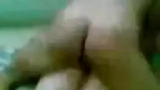 نايمة على بطنها وهو ينيك
