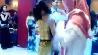 نجمات عربيات في إباحية عنيفة وجريئة