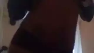 سكس مثير لأخته وصديقاتها الجميله
