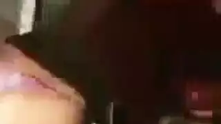 من اللعب بلعبة ناعمة إلى الجنس القاسي: خيال سيدة مثيرة بالقبلات