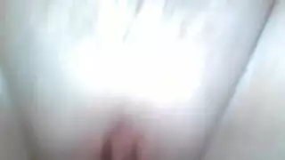 عليا تنتاك بمؤخرتها