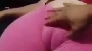كس عربي منتفخ يتمدد بقضيب كبير