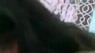 العاهرة العربية نردي تتوسل للحصول على رد إباحي