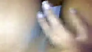 ميلف إليزا الشبقية تشبك ثدييها وتمص بقوة