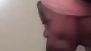 يفتشها