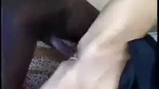 ابن ليدخل علي امه الحمام