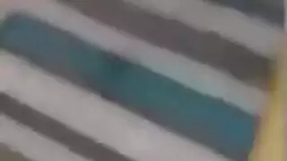 تلحس طيزو علشان ينكها