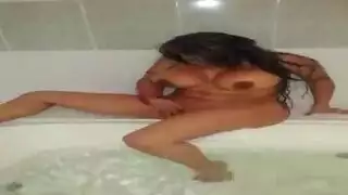 مثليه الآسيوية حمام مثليه في سولو