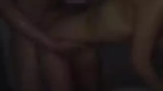 جارتي تنشر الغسيل بالقميص