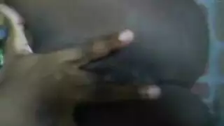 مراهقة تصبح عارية تمامًا في جلسة خاصة