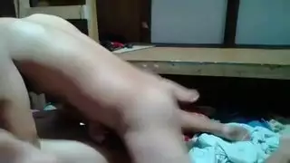 شاب عربي يخدع صديقته لتصوير جنس عنيف
