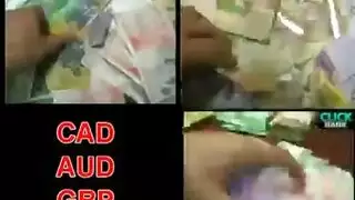 يمسج ظهر امه