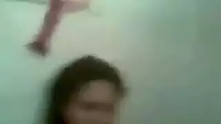 للدلع و الحنيه هيدي محمد واحلى رقص بلدى بقميص نوم ابيض قصير فى بيت دعا