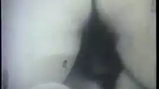 خروج البول اثناء نياكة
