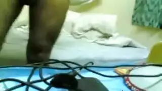 سكس بين البزاز البنت فوق الشب