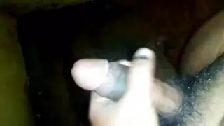 صديقة خداع اللسان وشاعر المليون