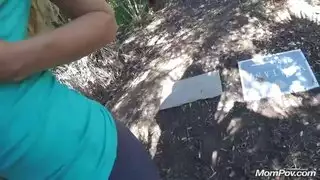 الوكيل يملأ مهبل عميلته بسائله المنوي في مشهد إكس إكس إكس