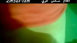 حبيبة مصرية تستمتع بالتحفيس القاسي في السرير