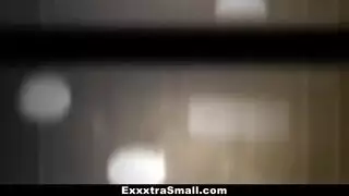 ممثلة أفلام إباحية عالية الطلب تحب الشرج والقذف على الوجه