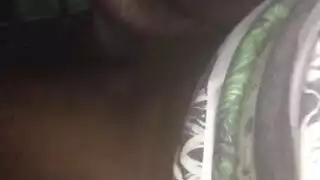 استيقظ جاري صديقي ويعني أنه آخر وأراد أن ينضج بأصابعه