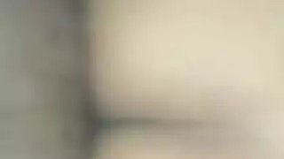 أقنعة اللاتكس والتقييد الإباحي العنيف