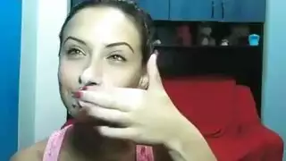 ضرب مهبل مبلول لسمراء تئن في الطبيعة