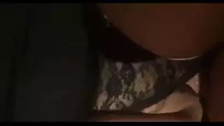 انطلق السكس الجماعي بحرارة كبيرة في الغابة