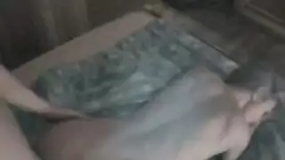 مراهقة تستعرض جميع ثقوبها لشرج ومهبل قاسيين