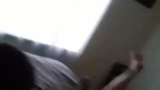 الرفاق الذكور يستكشفون ثقوب بعضهم في إباحية صارمة