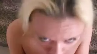 غبيات شقراوات في جلسة إيلاج مزدوج عنيف