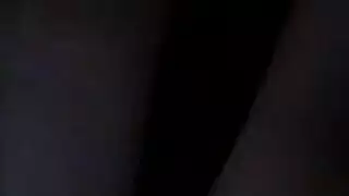 فيلم إباحي خاص في فيلا: شقراء عارية تمارس الجنس بعد التمثيل